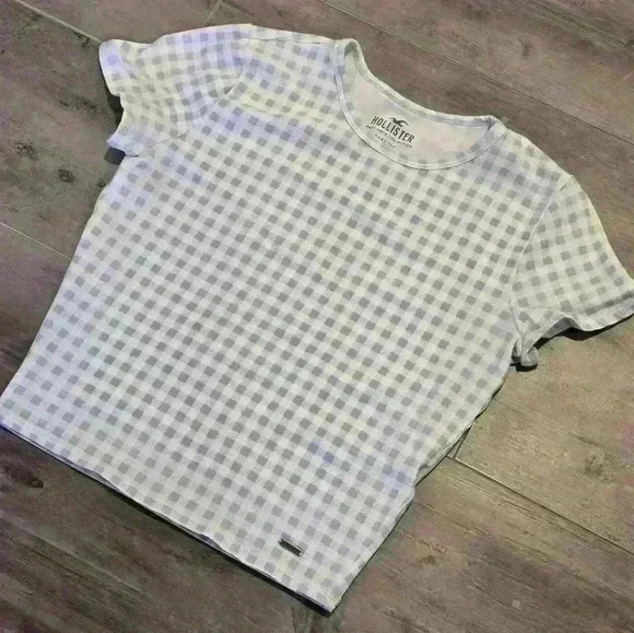 Hollister Checkered Baby Blue Baby Tee - Picture 2 of 6